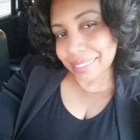 Meet your Posher, Sharron - Picture 1 of 1